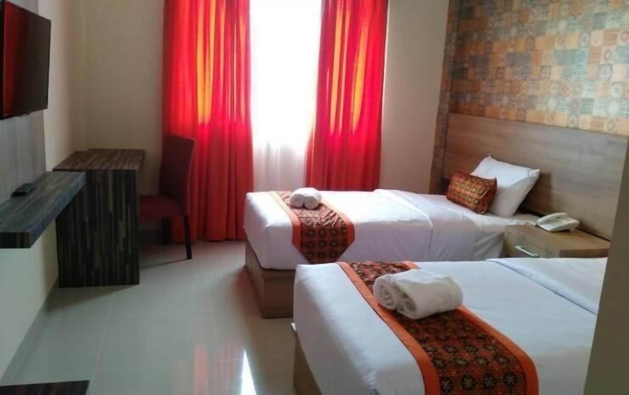 New D'Dhave Hotel 파당 외부 사진