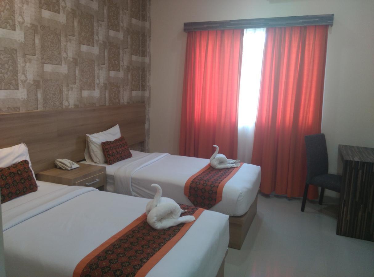 New D'Dhave Hotel 파당 외부 사진